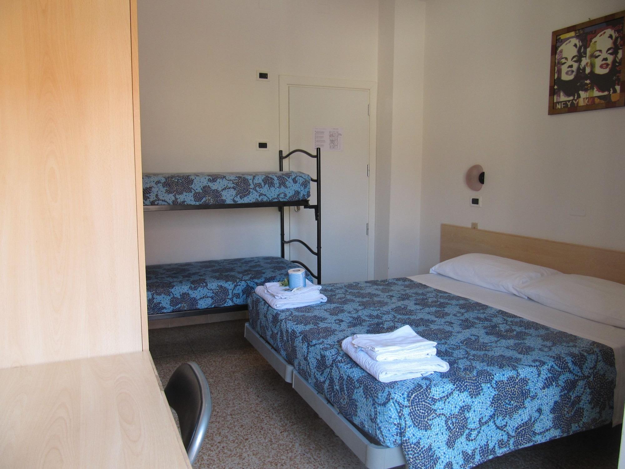 Hotel Villa Elia Римини Екстериор снимка